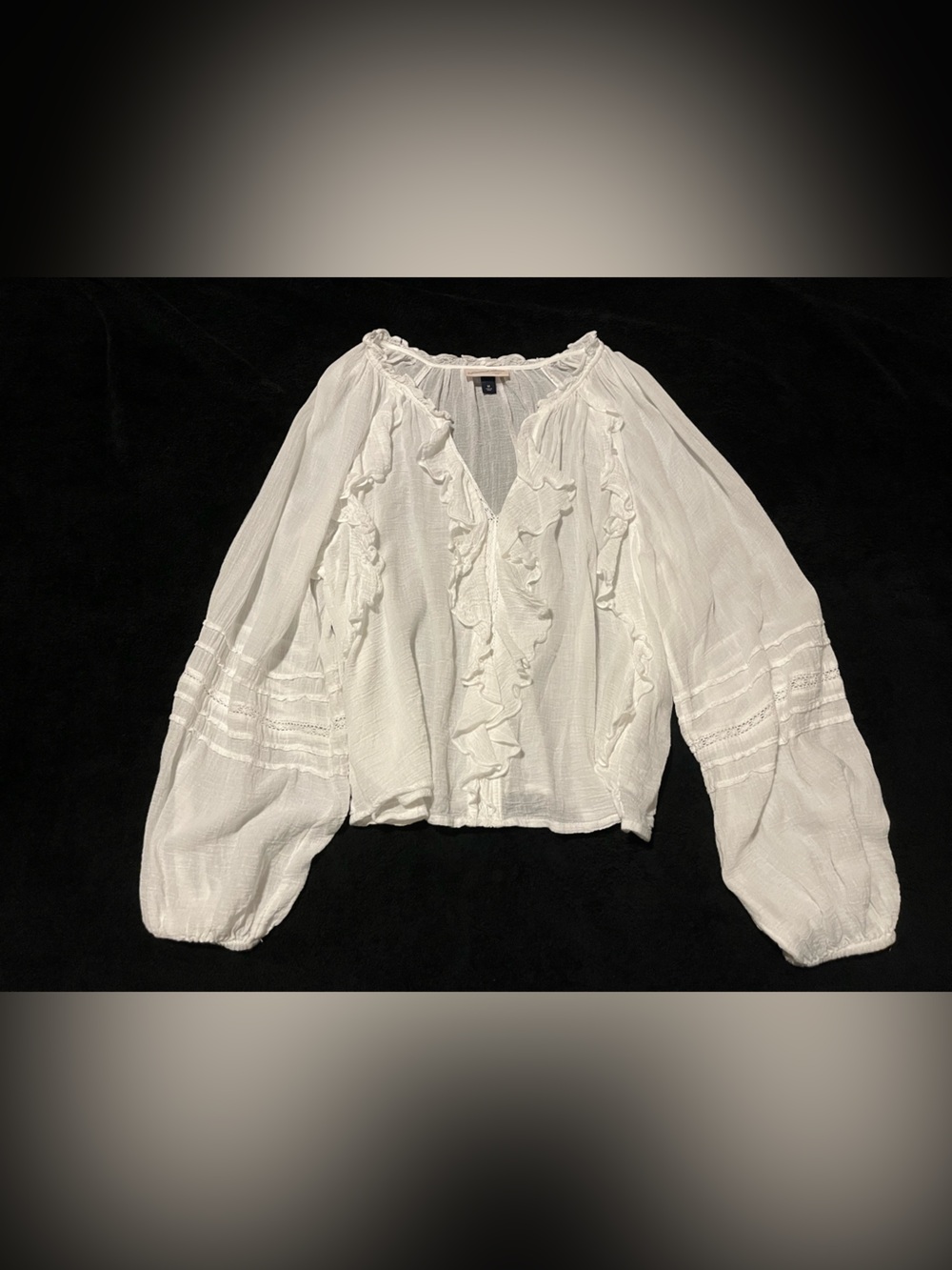 Universal Thread White Ruffle-Front Peasant Blouse